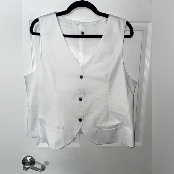 source unkown Tops - Elegant White Women's Buttoned Vest